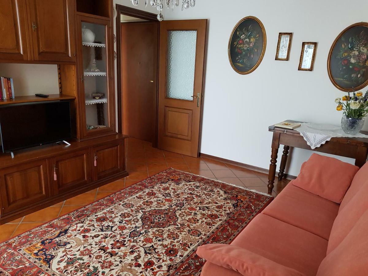Moncalvo In Relax Apartment Bagian luar foto
